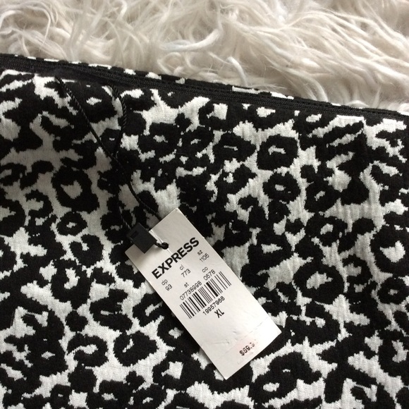 NWT Express Leopard Print Pull-On Ponte Skirt - Picture 5 of 6